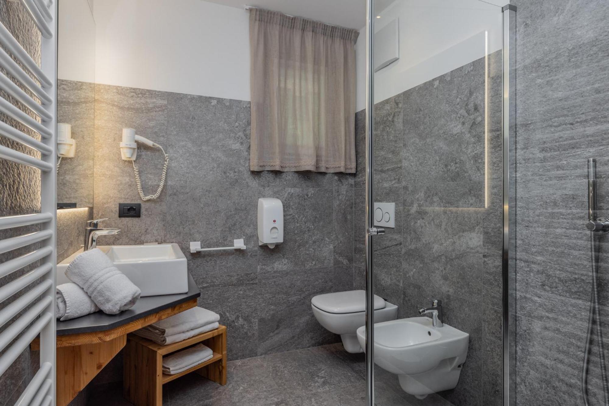 Rifugio La Montanara Villa Molveno Ngoại thất bức ảnh
