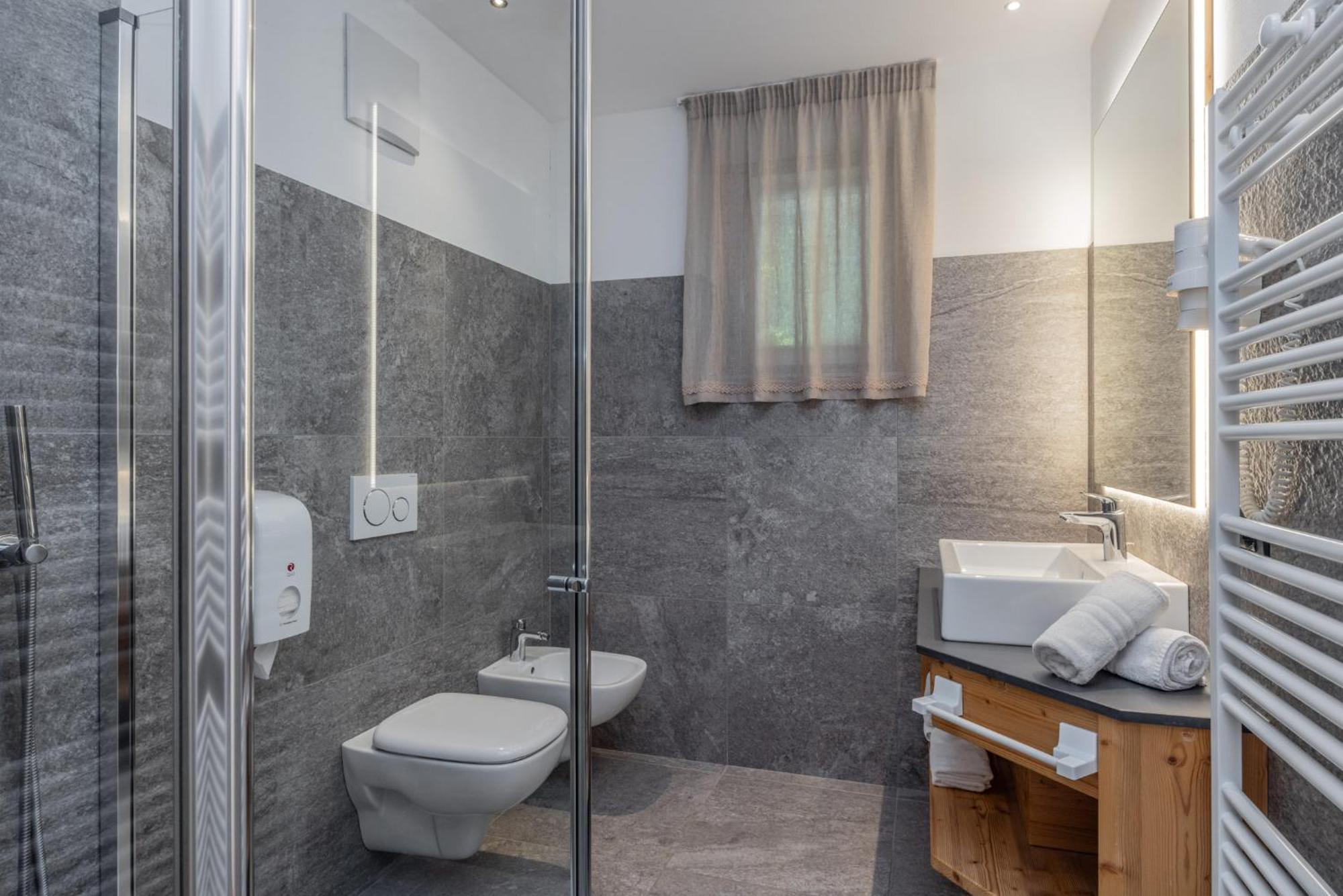 Rifugio La Montanara Villa Molveno Ngoại thất bức ảnh